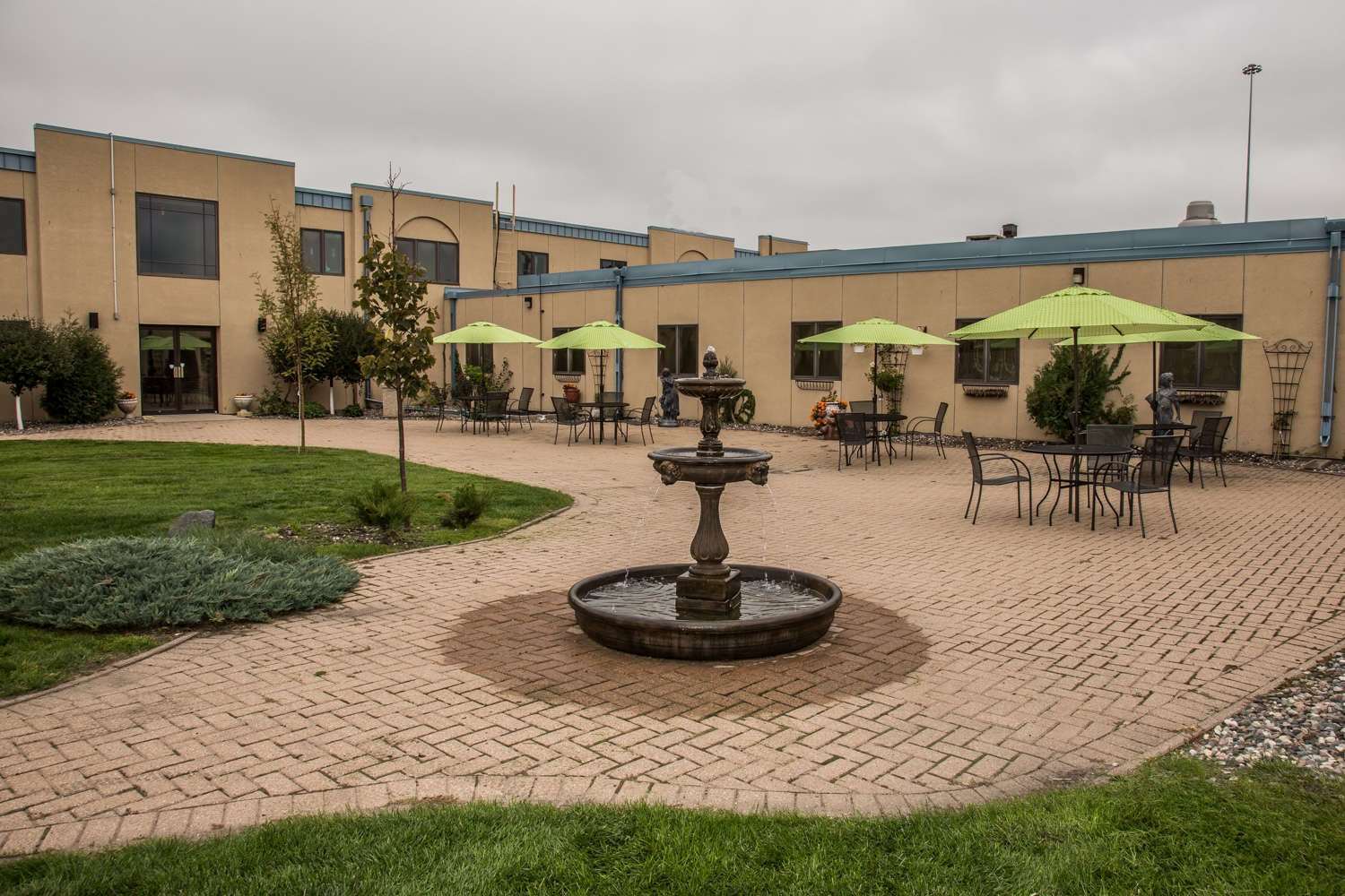 Hotel Baymont By Wyndham Fargo Esterno foto
